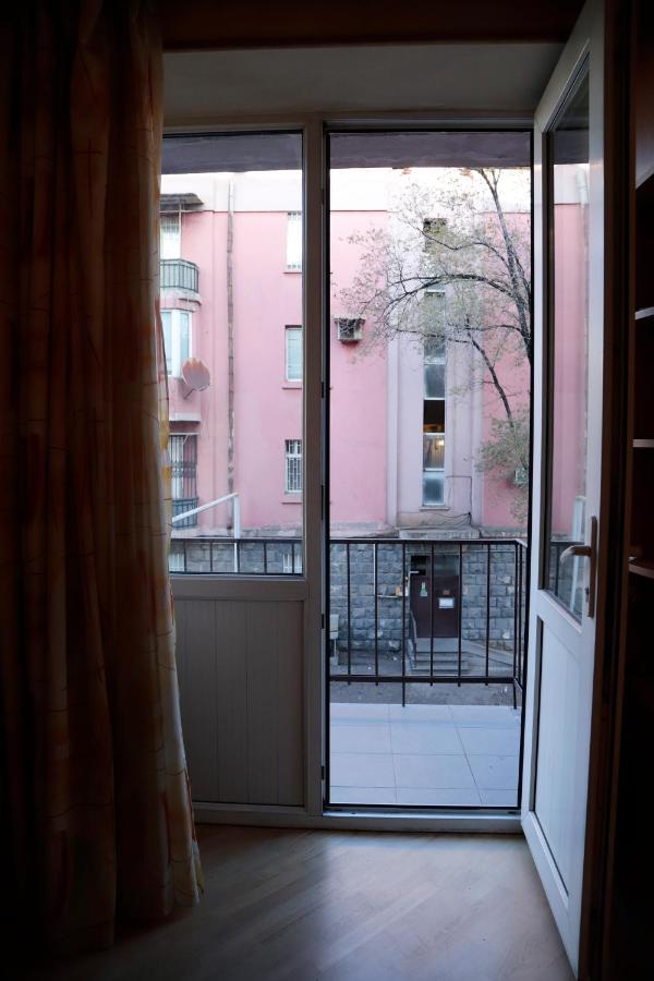 Am Studio Apartment Erevan Exterior foto